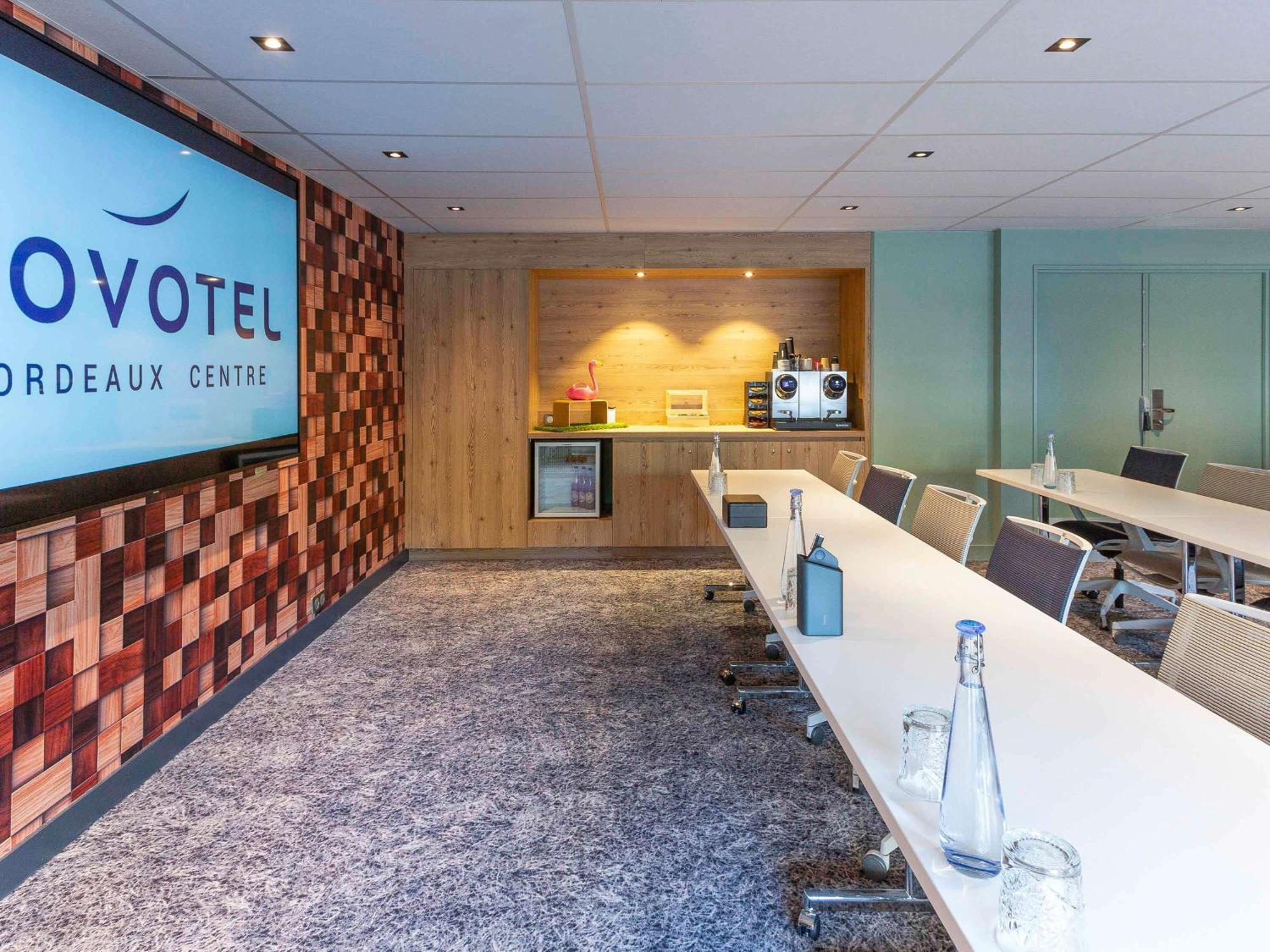 Novotel Bordeaux Centre Ville Extérieur photo