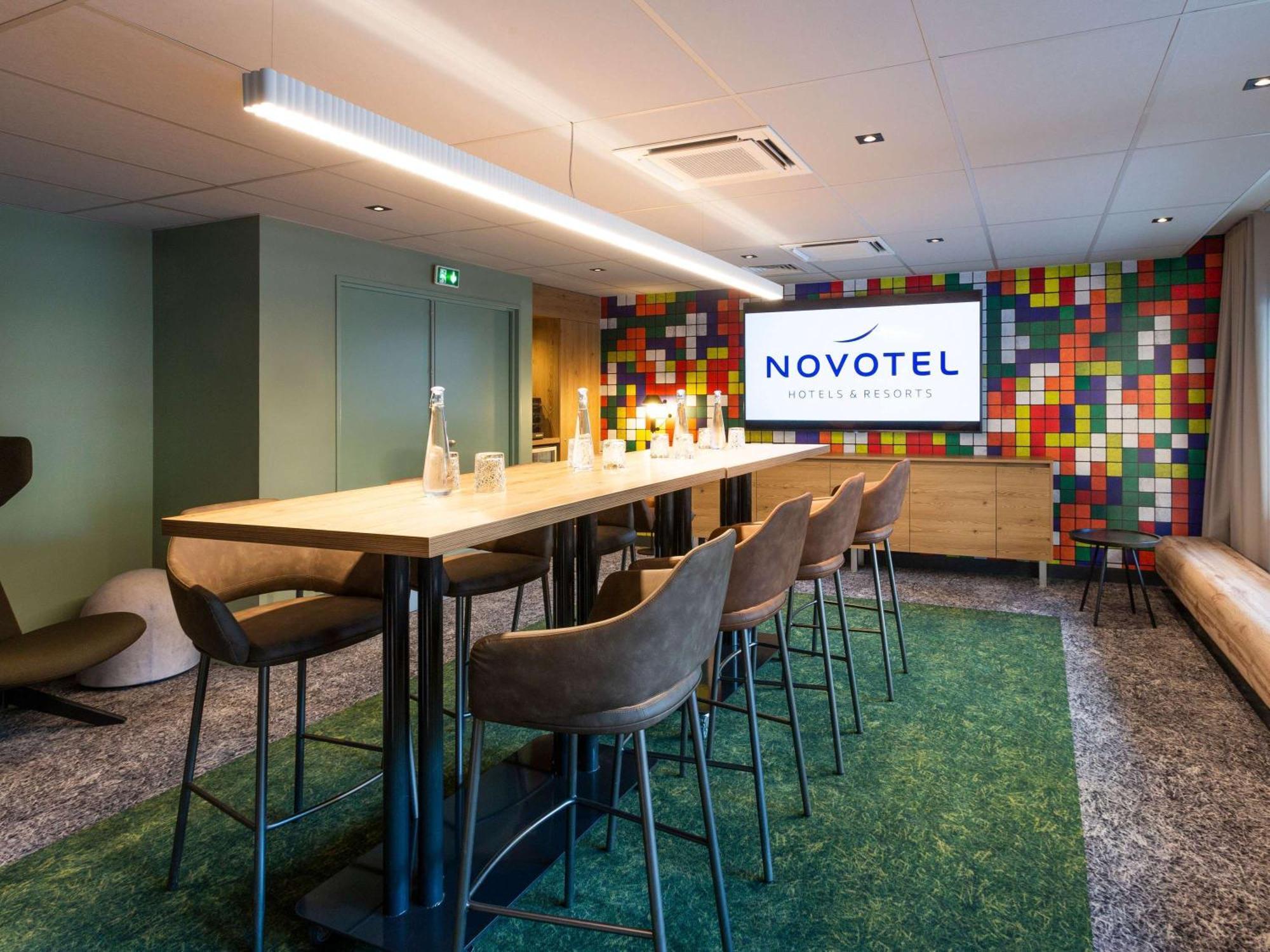 Novotel Bordeaux Centre Ville Extérieur photo